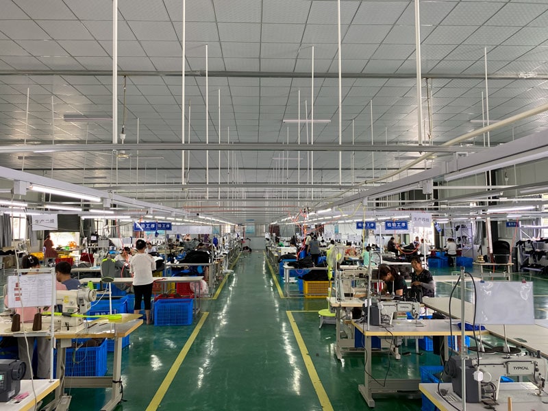 Linha de produção de sacos na fábrica de sacos Honeyoung