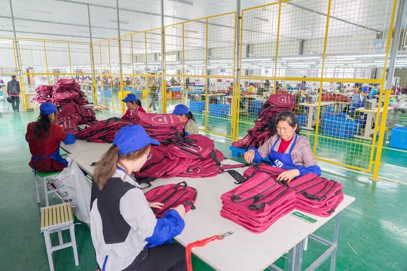 Quality inspection workshop of Honeyoung bag factory
